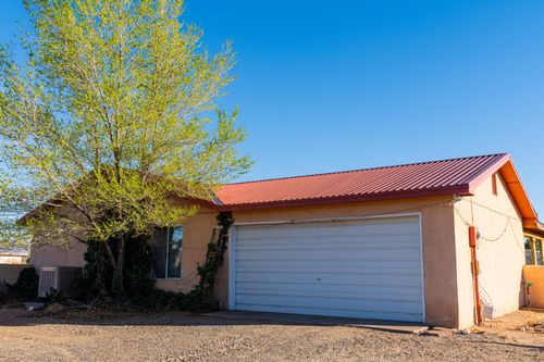 605 Camino De La Tierra, Corrales, NM, 87048-8557 | Card Image