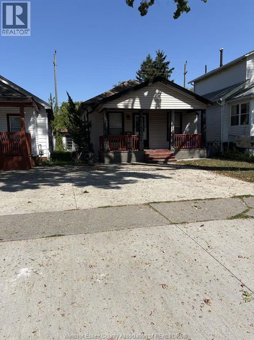 494 Mckay Ave, Windsor, ON, N9B1Z8 | Card Image