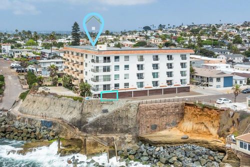 unit-206-4878 Pescadero Ave, San Diego, CA, 92107-3452 | Card Image