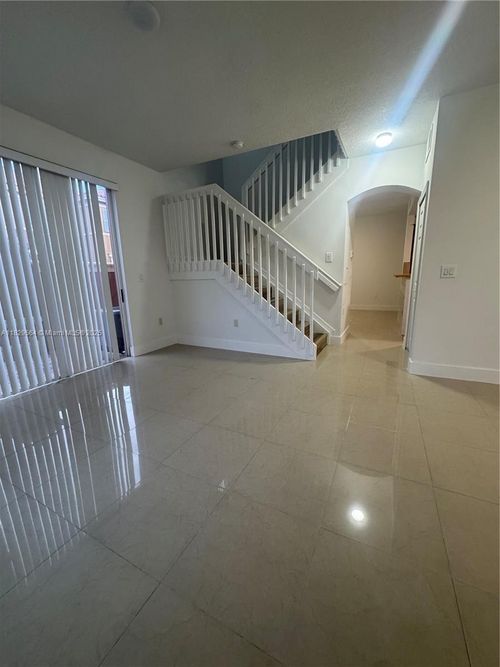 apt-355-6141 Nw 115th Pl, Doral, FL, 33178-4513 | Card Image