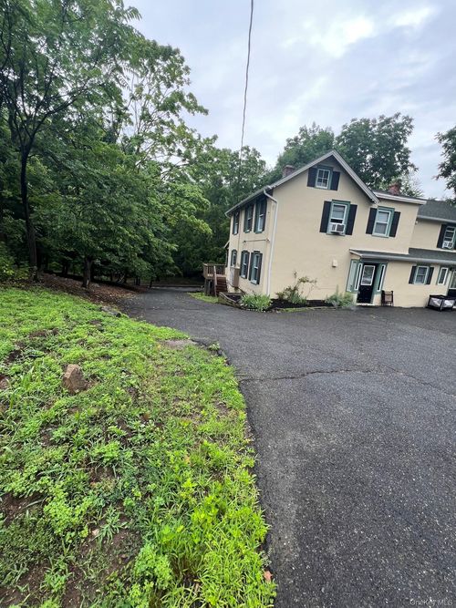 1-418 Christian Herald Rd, Valley Cottage, NY, 10989-2225 | Card Image