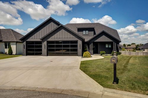 1527 N Edgemont Cir, Springfield, MO, 65802-7858 | Card Image