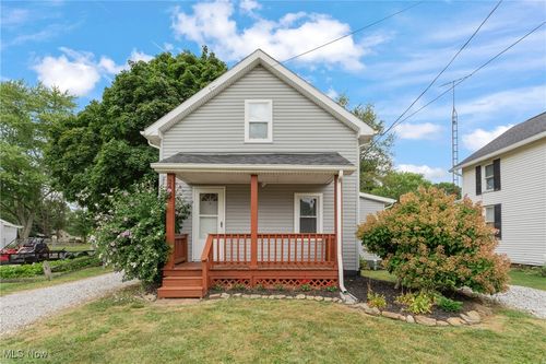 2407 17th St Se, East Canton, OH, 44730-9543 | Card Image