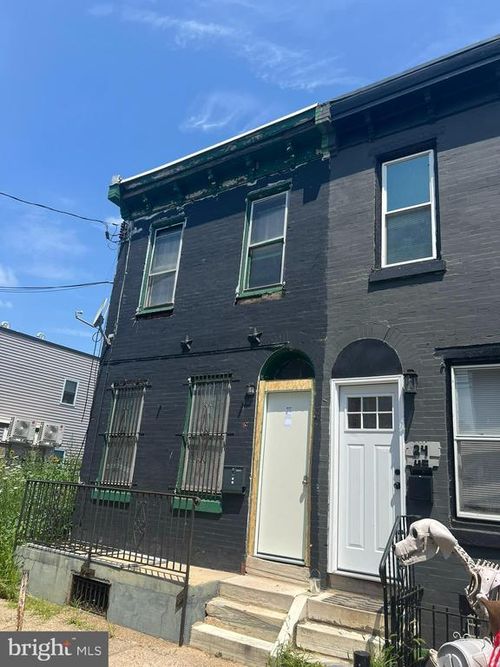 2447 Ingersoll St, PHILADELPHIA, PA, 19121-4715 | Card Image