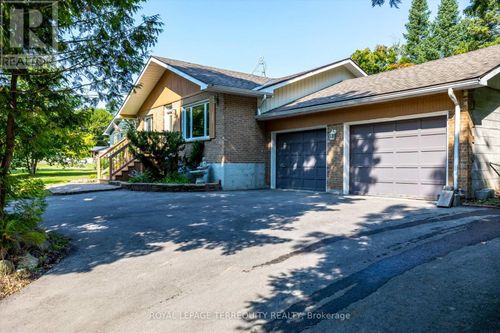 12 Cliffside Dr, Ennismore, ON, K0L1T0 | Card Image