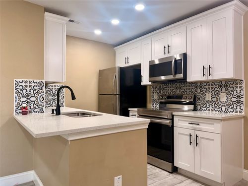 2015-12802 Midway Rd, Dallas, TX, 75244-6382 | Card Image