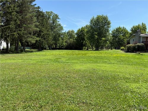 1325 New Rd, Amherst, NY, 14228-1542 | Card Image