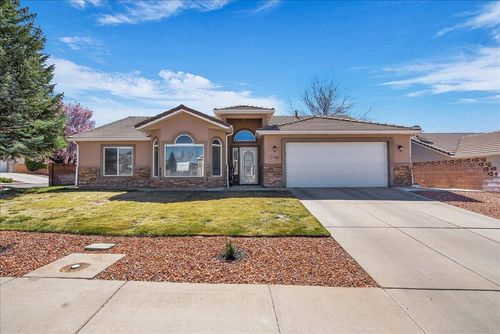 2135 Shanna Ln, Cedar City, UT, 84720-1879 | Card Image
