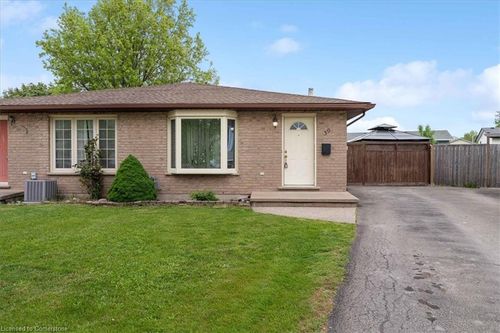 30 Rainbow Crt, Welland, ON, L3C6R4 | Card Image