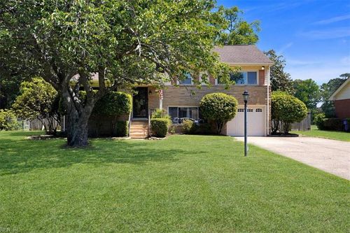 244 E Mcginnis Cir, Norfolk, VA, 23502-5334 | Card Image
