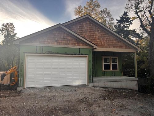 5024 Fontana St, Roeland Park, KS, 66205-1320 | Card Image