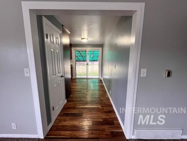 1818 E Terry St, House other with 6 bedrooms, 2 bathrooms and 4 parking in Pocatello ID | Image 8