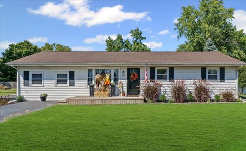 204 E Green St, Oakwood, IL, 61858-6471 | Card Image