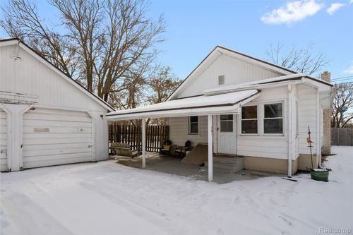 201 Seminole St, Holly, MI, 48442-1377 | Card Image