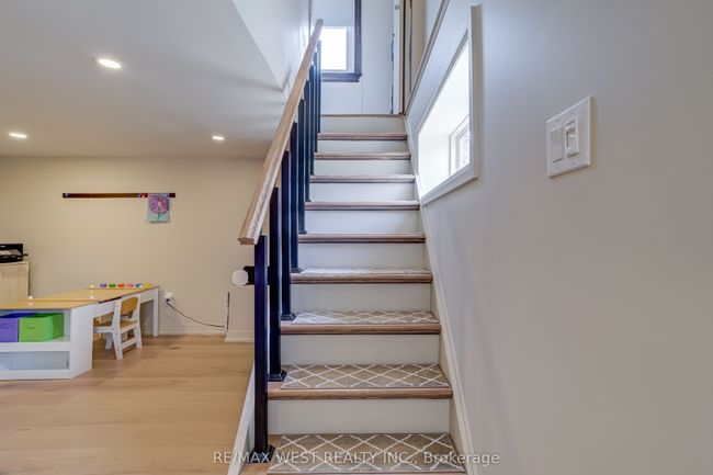 31 Beaver St, House other with 3 bedrooms, 2 bathrooms and 8 parking in Glen Williams ON | Image 16