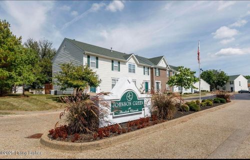 9500 Bayberry Green Ln, Louisville, KY, 40291-6731 | Card Image