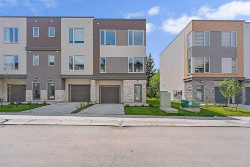 436 Shawnee Square Sw, Calgary, AB, T2Y0W4 | Card Image