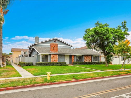 2543 E Terrace St, Anaheim, CA, 92806-1661 | Card Image