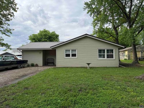 208 E Huffman St, Meriden, KS, 66512-9054 | Card Image
