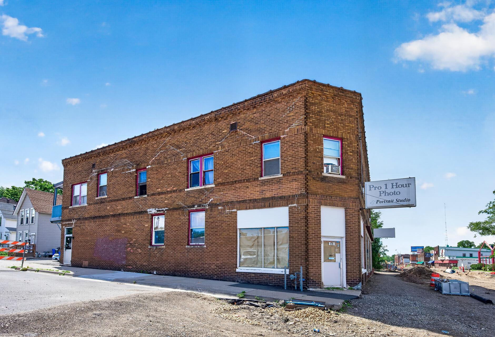 Commercial Sale in Saint Paul 2