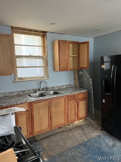 28 Mariner Street, House other with 2 bedrooms, 1 bathrooms and null parking in Buffalo NY | Image 3