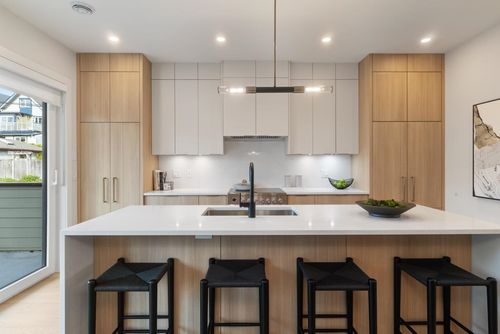 2-1937 Templeton Dr, Vancouver, BC, V5N4V9 | Card Image