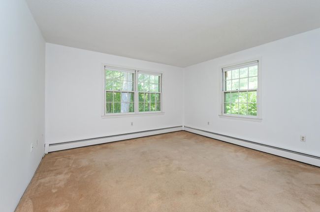 APT-24 - 5 Autumn Leaf Dr, Condo with 2 bedrooms, 1 bathrooms and null parking in Nashua NH | Image 16