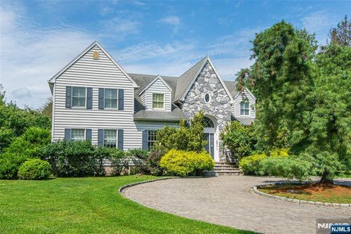 2 Blueberry Court, Mahwah, NJ, 07430 | Card Image
