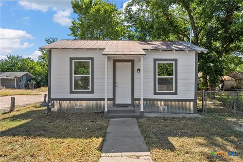 1803 N Fannin Avenue, Cameron, TX, 76520 | Card Image