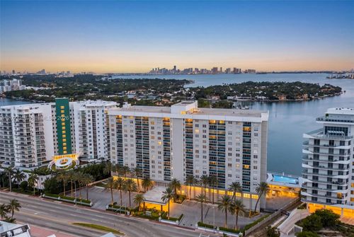 5d-6770 Indian Creek Dr, Miami Beach, FL, 33141-5710 | Card Image