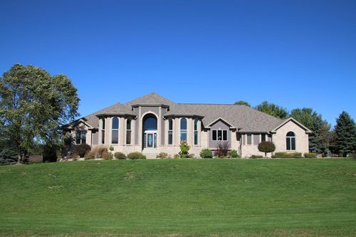 37868 Nettle Way Court, Summit, WI, 53066 | Card Image
