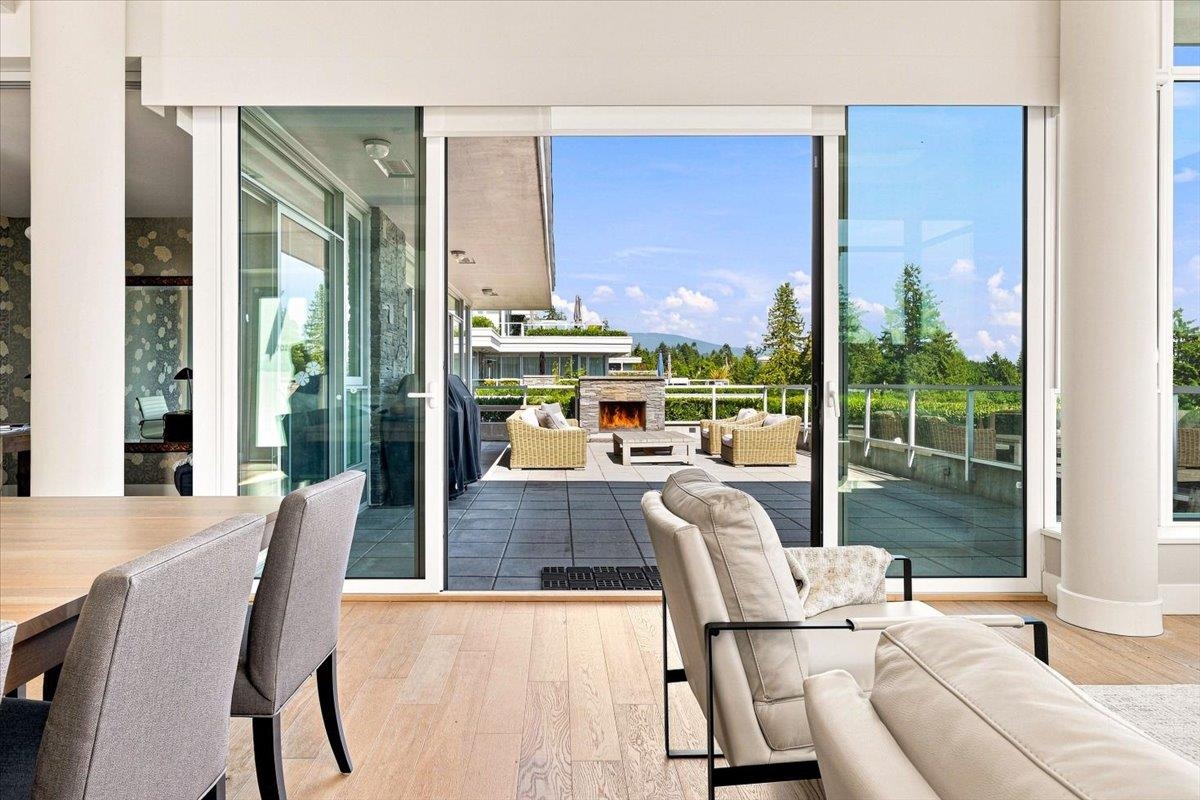 Residential in West Vancouver 4