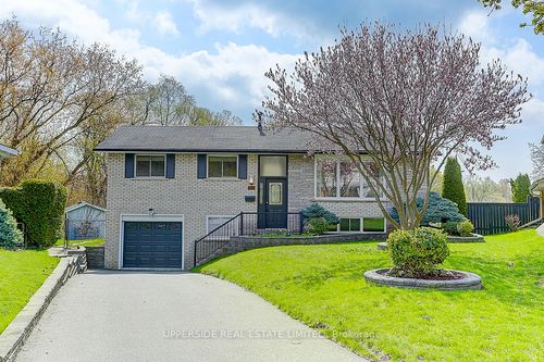 853 Capri Crt, Oshawa, ON, L1H1S2 | Card Image