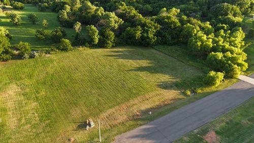 700 Windmill Ave, Blanchard, OK, 73010-3338 | Card Image