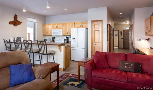 unit-e7-850 Blue River Pkwy, SILVERTHORNE, CO, 80498-8215 | Card Image