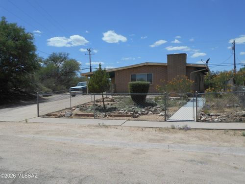 894 S Post Rd, Benson, AZ, 85602-7017 | Card Image