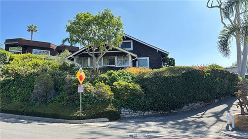 625 High Dr, Laguna Beach, CA, 92651-1555 | Card Image