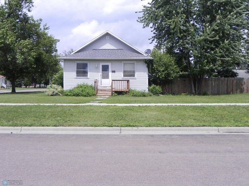 98 3rd Avenue N, Wahpeton, ND, 58075 | Card Image