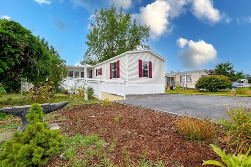 13 Madeline St, East Wareham, MA, 02538-1224 | Card Image