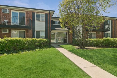 2f-2407 E Olive Street, Arlington Heights, IL, 60004 | Card Image