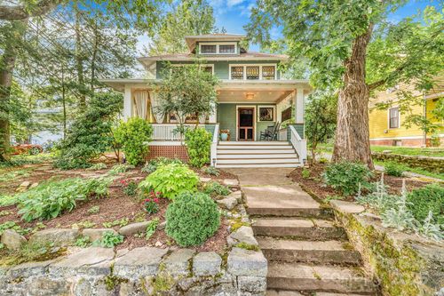 84 Elizabeth St, Asheville, NC, 28801-2268 | Card Image