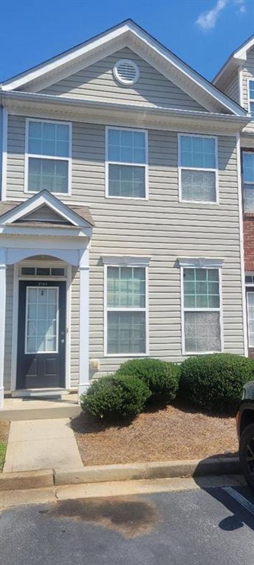 2743 Heathrow Dr, Lawrenceville, GA, 30043-8174 | Card Image