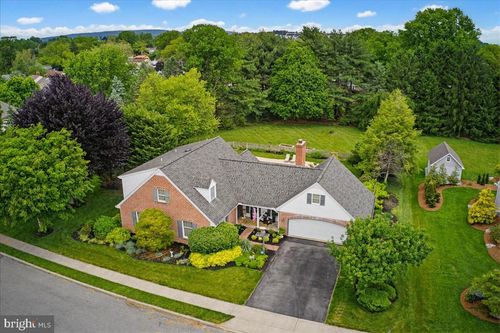 175 N Linden St, MANHEIM, PA, 17545-1229 | Card Image