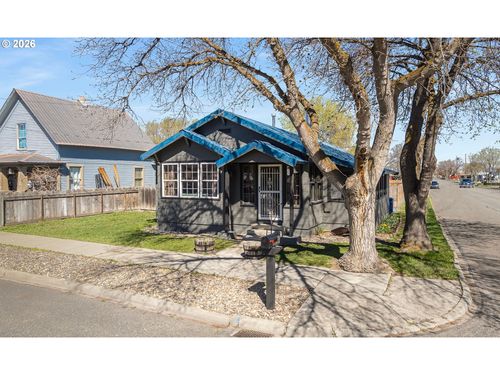 710 Valley Ave, Baker City, OR, 97814-3122 | Card Image