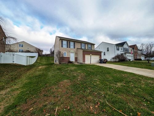 600 Panzeretta Dr, Walton, KY, 41094-7247 | Card Image