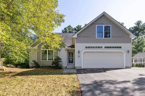 7 Autumn Ln, East Kingston, NH, 03827-2076 | Card Image