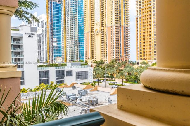 APT-603 - 17555 Atlantic Blvd, Condo with 2 bedrooms, 2 bathrooms and null parking in Sunny Isles Beach FL | Image 42