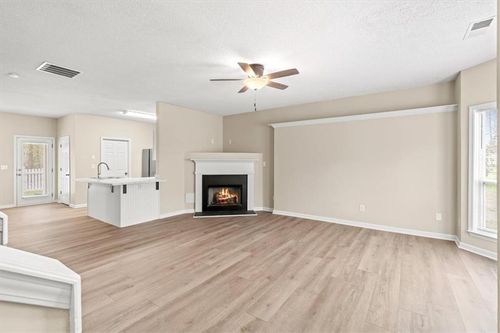4901 Robinson Square Dr Nw, Acworth, GA, 30101-4890 | Card Image