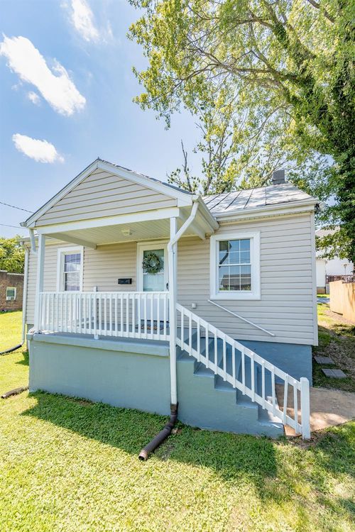 403 Polk St, Lynchburg, VA, 24504-2812 | Card Image