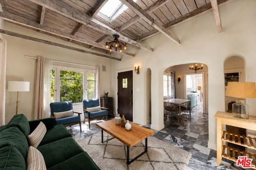 8060 Woodland Ln, Los Angeles, CA, 90046-2059 | Card Image